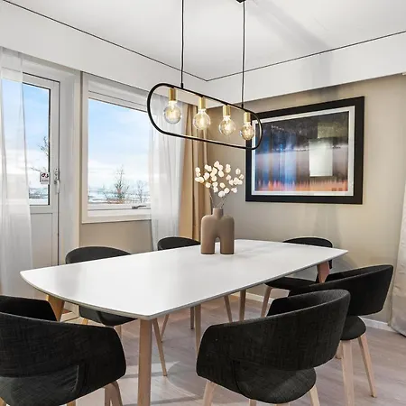 Apartment Enter - The Mountain View
