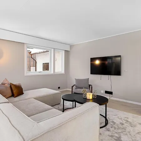 Enter - The Mountain View * Tromsø