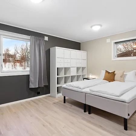 Enter - The Mountain View * Tromsø