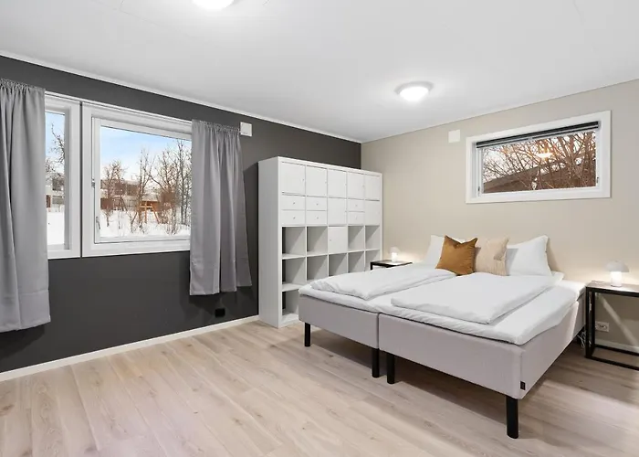 Enter - The Mountain View * Tromsø